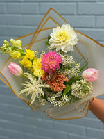 Load image into Gallery viewer, DESIGNER&#39;S CHOICE BOUQUET
