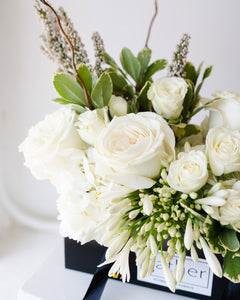 GATHER A LUXE BOX OF BLOOMS